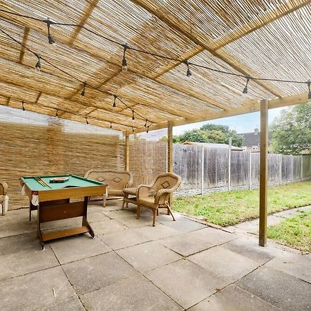 Low Rate For A 4-Bedroom House In Coventry With Free Unlimited Wi-Fi 2 Car Parking 53 Qmc Exteriér fotografie